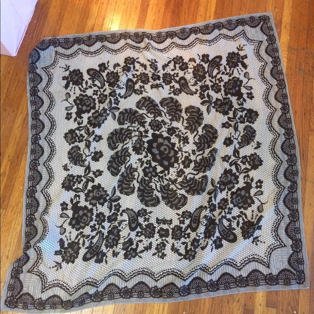 H & M scarf